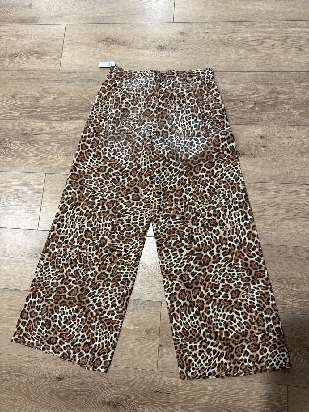 GAP Baggy Mid-Rise Leopard Print Jeans - Brown/Cream - Picture 3 of 4